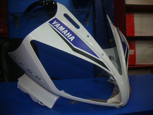 R15 V2 HEADLIGHT FEARING COLOUR AVAILABLE