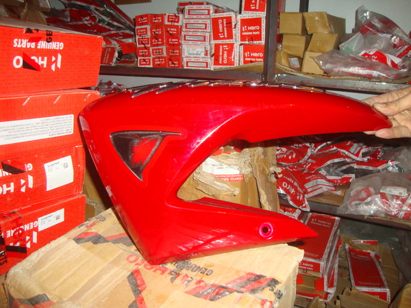 HUNK BIKE TANKI KAN RED COLOUR