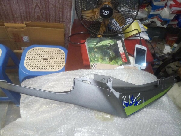 R15 V2 BACK PANEL SILVER COLOUR