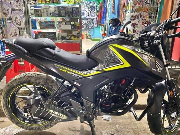 Hornet seat modification double part