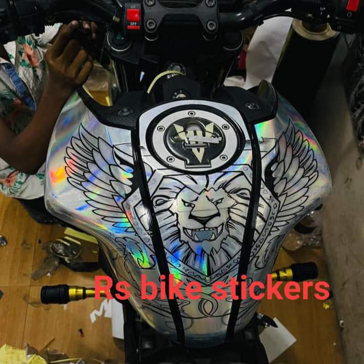 MT 15 LION GRAPHICS EDITION FULL TANKI STICKER