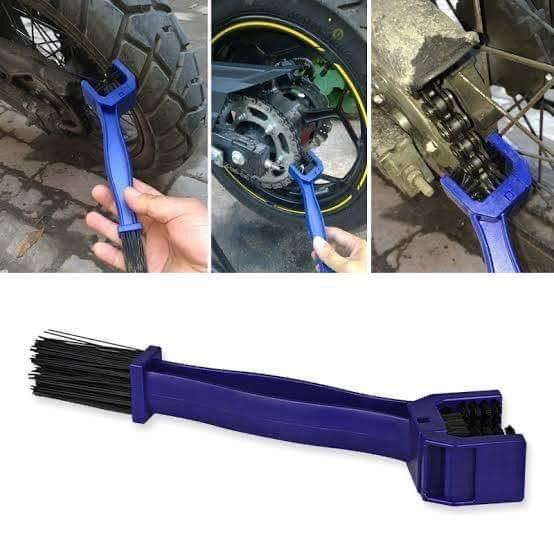 Chain cleaning brush