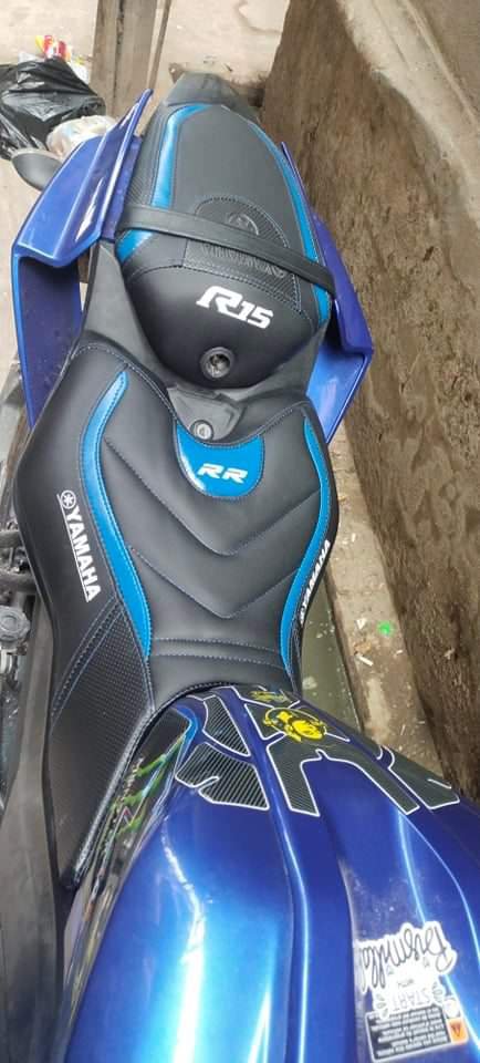 R15 V3 seat cover modificatio