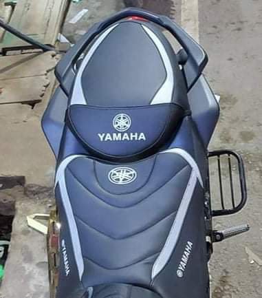 Yamaha fzs v3 on sale seat cover