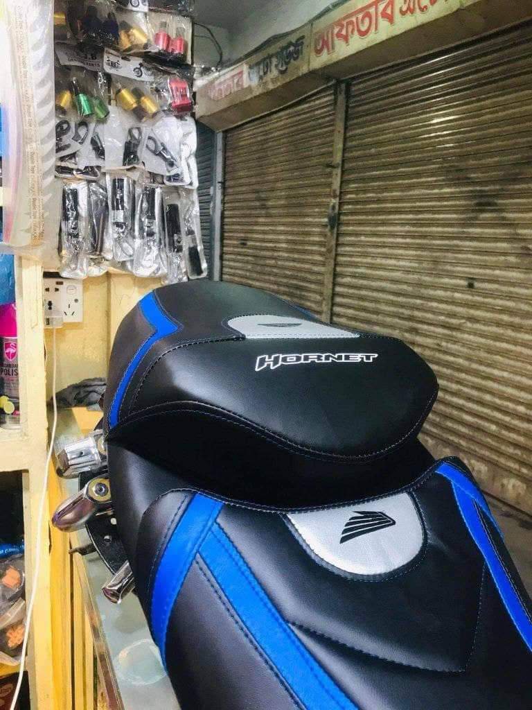 Hornet double part seat cover modification