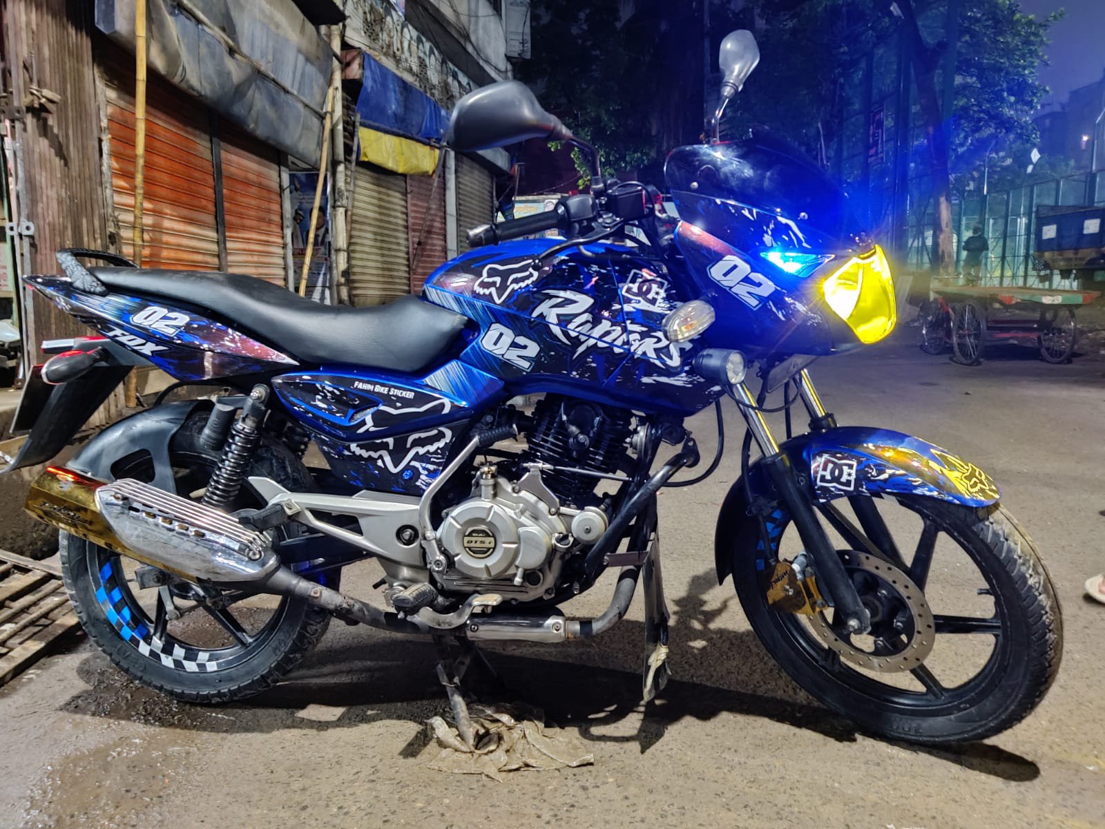Pulsar Graphics cutting design blue colour