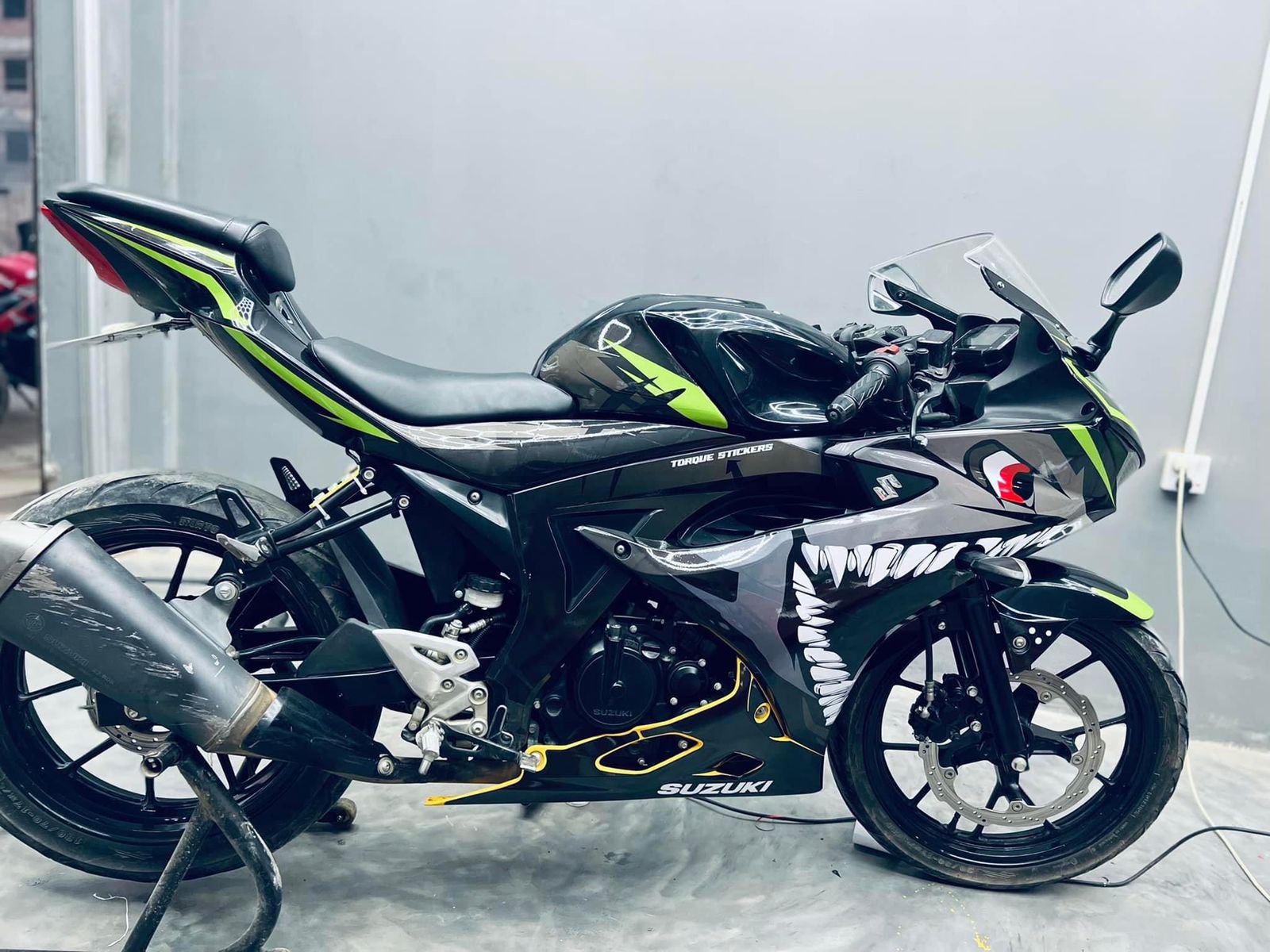 gsxr shak design grey colour full set sticker