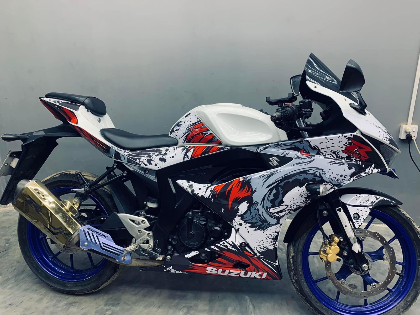 gsxr shark graphic design sticker