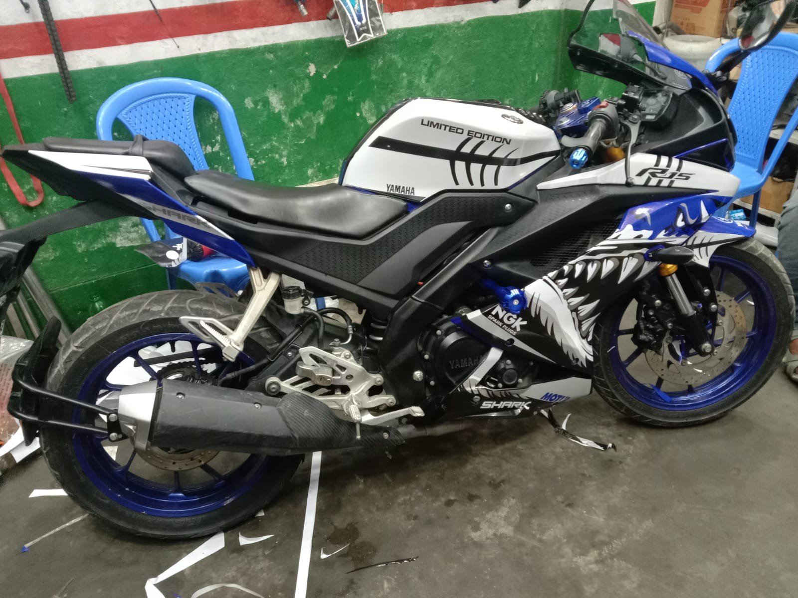 R15 V3 new shark decal sticker