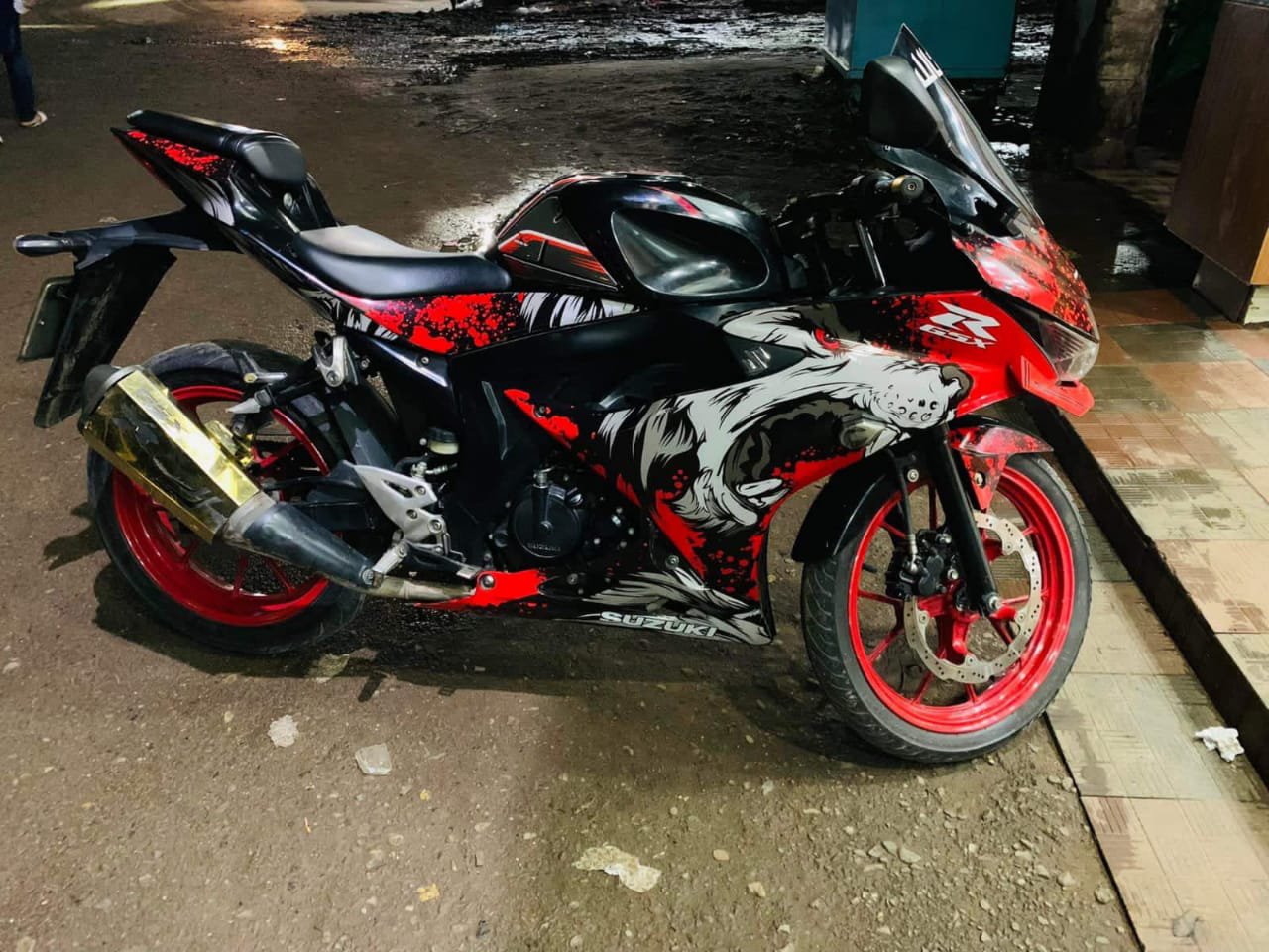 Gsxr new wolf model black red bike decal sticker