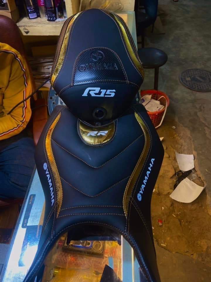 Yamaha R15v3 seat cover modification