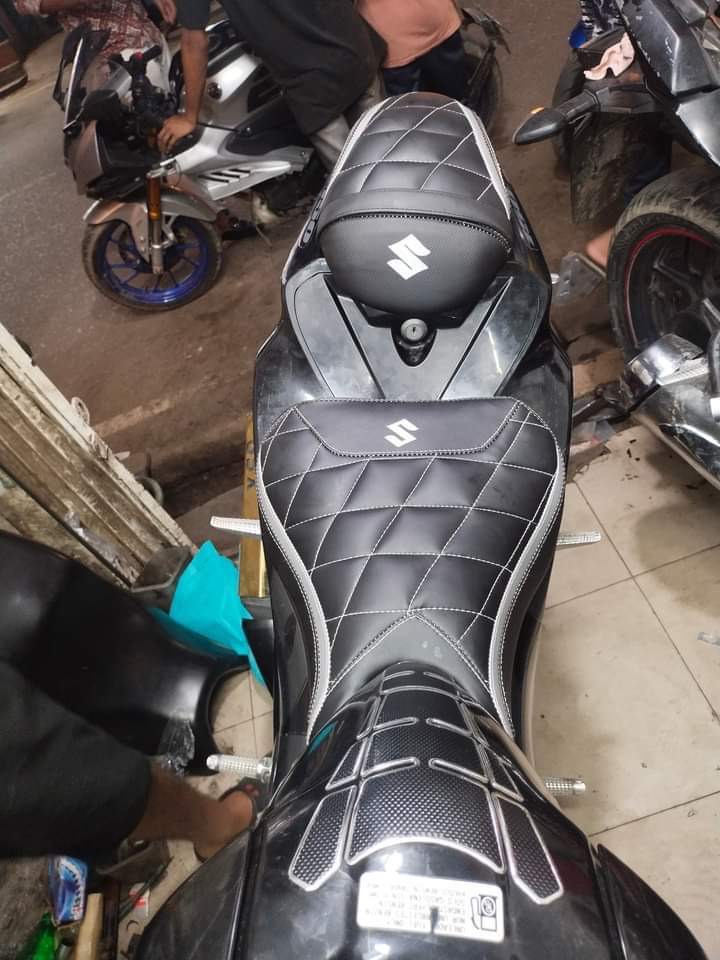 Suzuki Gsxr seat cover modification