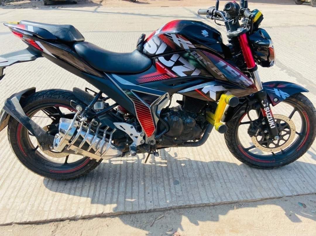 Gixxer fi Dical Graphics sticker