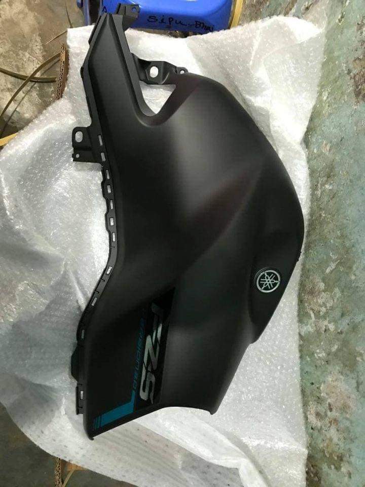 Yamaha Fzsv3 tank part matt black