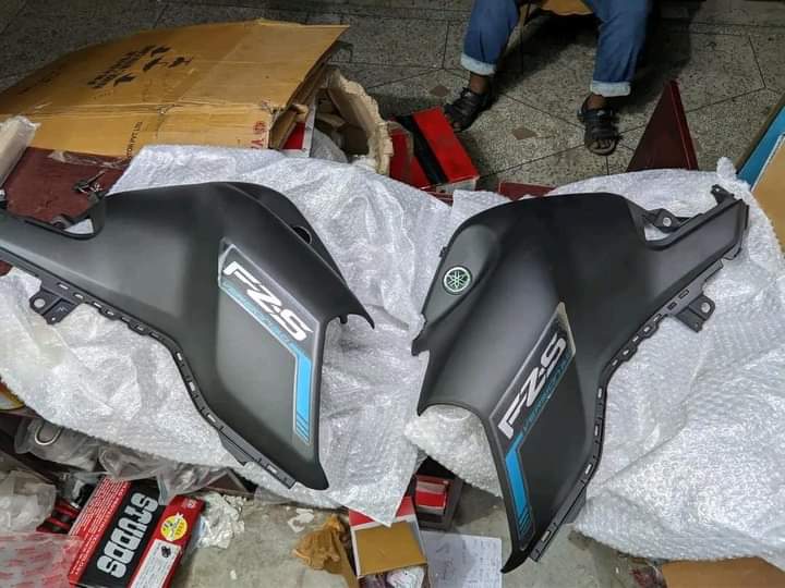 Yamaha Fzsv3 Gry tank part