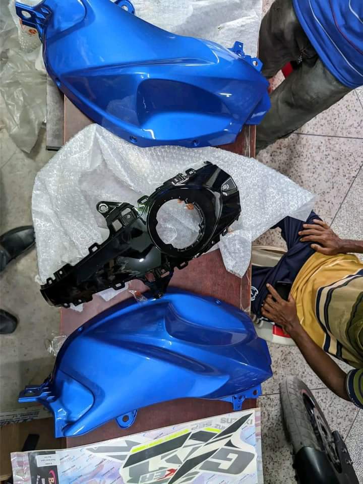 Gixxer curboretor Model tank part Blue