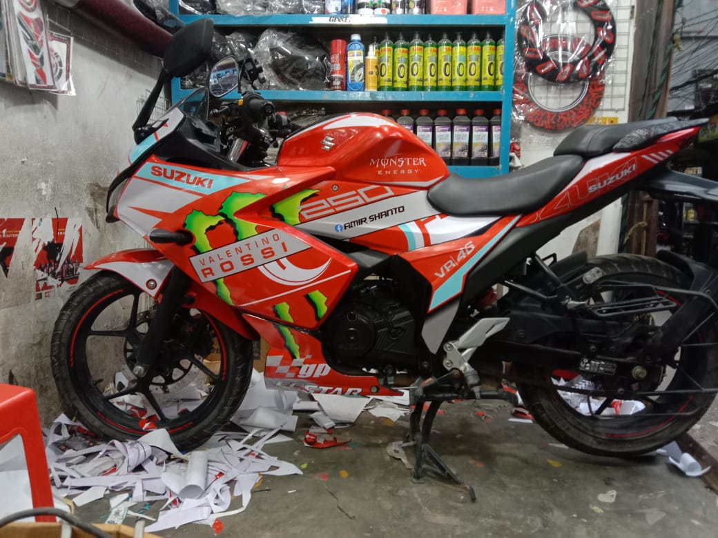 Suzuki gixxer sf fi monster decals sticker