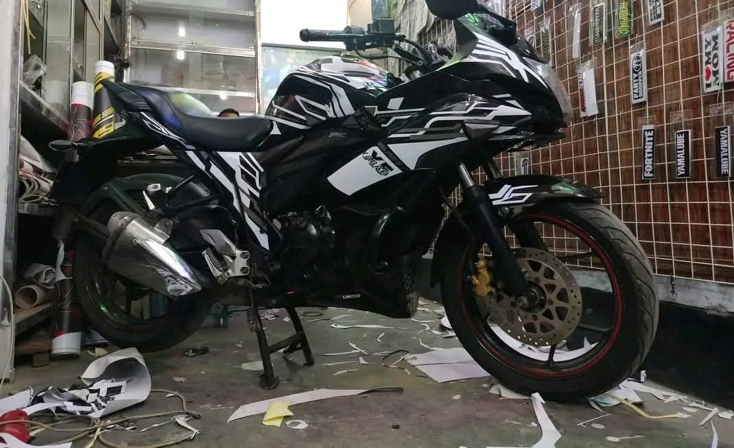 gixxer sf old model black colour premium edition decals sticker set