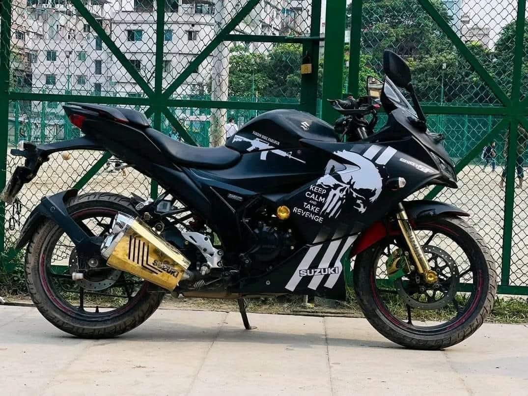 gixxer sf fi black skeleton model premium quality decals sticker set