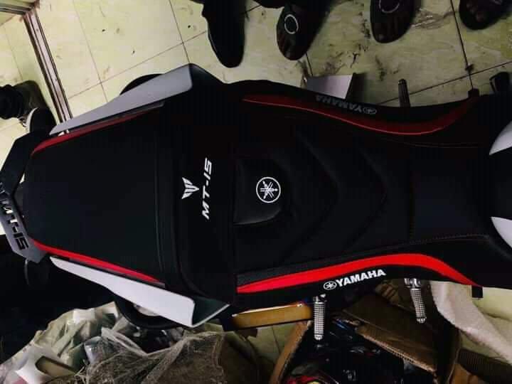 Mt 15 Single part seat cover